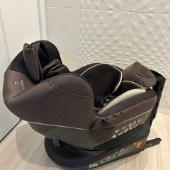 エールベベ クルット5i チャイルドシート（新生児対応・ISOFIX・回転式）
の画像