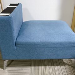 M567  オフィスコム HIBIS ハイビス ハイバックソファ 1人掛けテーブル付きの画像