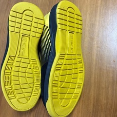 ミドリ安全　先芯入りスニーカー　25cmの画像