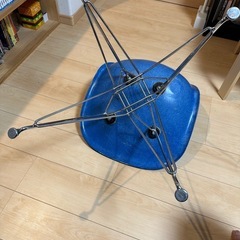 イームズチェア　ハーマンミラー
の画像