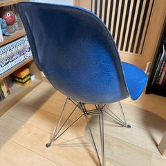 イームズチェア　ハーマンミラー
の画像