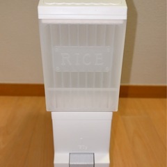 DCM スリム米びつの画像