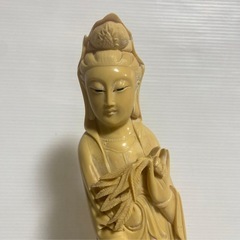 樹脂製 練物 観音菩薩像 象牙風 観音菩薩像　龍乗観音 縁起物 オブジェ 置物の画像