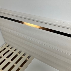 【値下げ中】セミダブルベッドフレームの画像