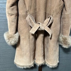 羊革 毛皮 コート レディースの画像