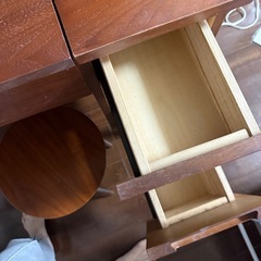 メイク　ドレッサー　　椅子もセットでの画像