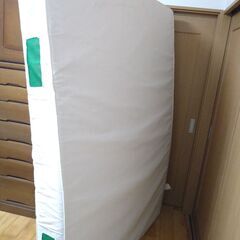 体操マット（厚手）と踏切板※マットはシングルベットより少しだけ大きいくらいのサイズの画像