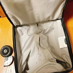 【ジャンク品】こどもが乗れるキャリーケース・スーツケースの画像