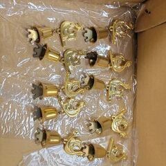 盆提灯◇霊前灯 [10号 鈴付] ゴールド 一対セット 美品 行燈  行灯  灯明  仏壇 モダン 飾り 棚 葬祭  仏具  照明 祭壇 灯篭  盆用品  新盆飾りの画像