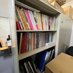 あげます　内田洋行スチール棚4点の画像