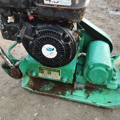 プレート プレートコンパクター 60kg うまく機能している の画像