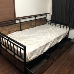 カウチベッドフレームの画像