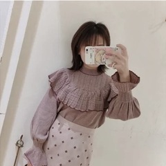 リリーブラウン　ニットトップスの画像