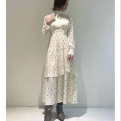 リリーブラウン　ボウタイプリーツワンピースの画像