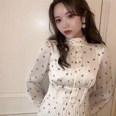 リリーブラウン　ボウタイプリーツワンピースの画像