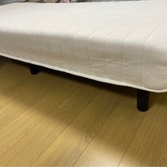モダンデコ　脚付マットレスベッド　ホワイト　セミシングルの画像