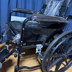 折りたたみ車椅子の画像