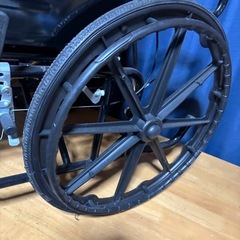 折りたたみ車椅子の画像