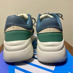 【美品】厚底ボリュームスニーカー　25cm　ベージュ/ネイビー オリエンタルトラフィック　　の画像