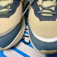 【美品】厚底ボリュームスニーカー　25cm　ベージュ/ネイビー オリエンタルトラフィック　　の画像