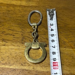 サルヴァトーレフェラガモ ガンチーニロゴ　キーリング　バッグチャームの画像