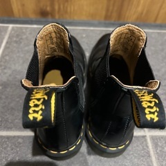 着用一回のみ　ドクターマーチン　チェルシーブーツ　UK3 22cmの画像