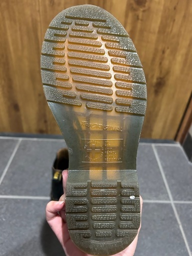 着用一回のみDr. Martens 　チェルシーブーツ　　UK3 22cm 着用一回のみDr. Martens チェルシーブーツ UK3 22cm ドクターマーチン