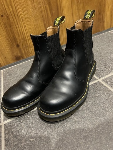 着用一回のみDr. Martens 　チェルシーブーツ　　UK3 22cm 着用一回のみ ドクターマーチン チェルシーブーツ UK3 22cm
