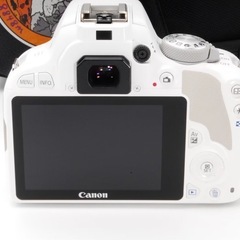 ❤️美品希少⭐️Canon Eos Kiss X7 ホワイト　スマホ転送　ダブルレンズ　カメラケースつき！🔰初心者　カメラケースつき！✨すぐ使える/本格撮影/◆標準・超望遠レンズ✨デジタル一眼レフカメラ❤️の画像