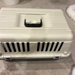 ペット用クレート60リットルの画像