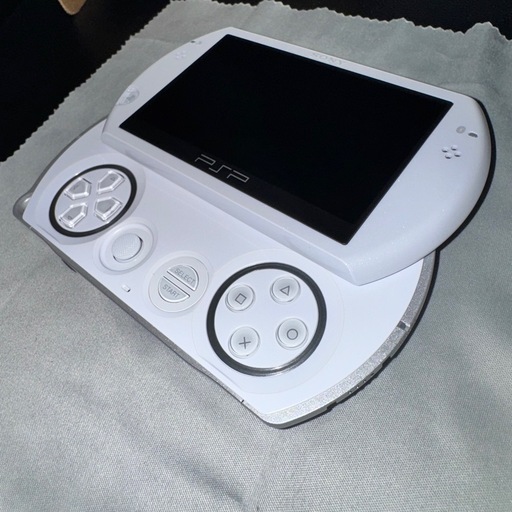 美品 PSPgo パールホワイト