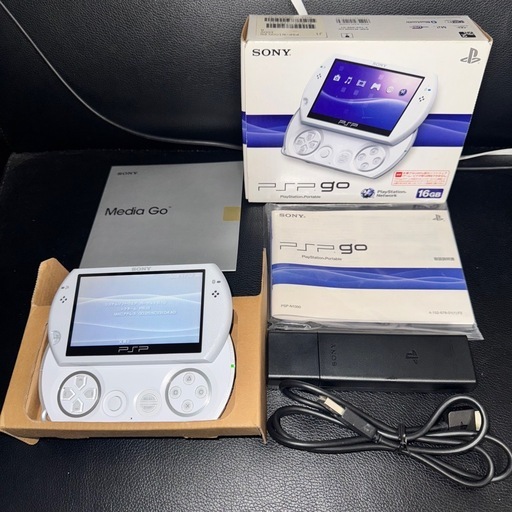 美品 PSPgo パールホワイト