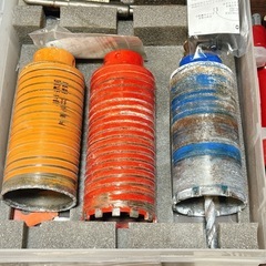 エアコン取り付け工具セット　マキタ真空ポンプ　コアドリル　トルクレンチ　フレアツール　部材等の画像