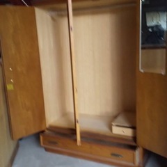 無料　洋服箪笥　開戸　12月末処分予定
の画像