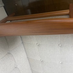 急ぎカリモク60ソファ　折り畳めコンパクトに　の画像