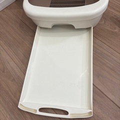 猫用トイレ　デオトイレフード付きの画像