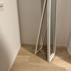 スタンドミラーの画像