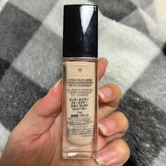 Dior コンシーラー00番の画像