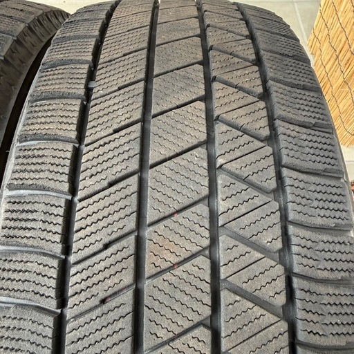 215/55R17 ブリヂストン ブリザック VRX3 スタッドレスタイヤ４本 溝有エスティマ クラウン フォレスター  
オデッセイ