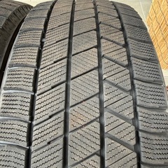 215/55R17 ブリヂストン ブリザック VRX3 スタッドレスタイヤ４本 溝有エスティマ クラウン フォレスター  
オデッセイの画像