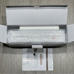 歯ブラシ除菌器 UV除菌 送風 壁掛け 歯ブラシホルダー 自動除菌 時計機能 USB充電 白 おしゃれの画像