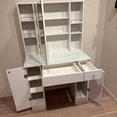 ドレッサー　白　椅子付き　鏡収納付きの画像