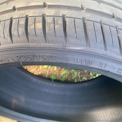 235/35ZR19 サマータイヤ 2本セットの画像