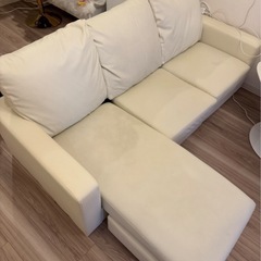 白レザーソファー