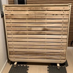 【取引中】折り畳みベッド　シングル　キャスター付き　すのこの画像