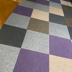 タイルカーペットの画像