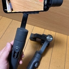 📷カメラ関連アイテム 番号 7   スマホジンバル（スタビライザー）２台 手ブレ防止 動画撮影用  保管場所での引き取りは値引きしますの画像