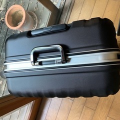 【美品】大容量スーツケース7泊以上2枚仕切り TSロック90L 黒の画像