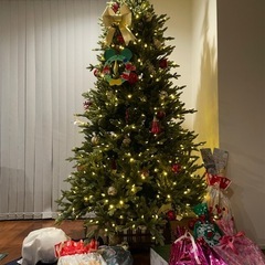 [コストコ]クリスマスツリー　マイクロLEDライト　飾り付き　の画像