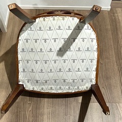 20日まで引取りの方7,000円！クラシック 木製ダイニングチェア／アンティーク　HURTADO スペイン製　の画像